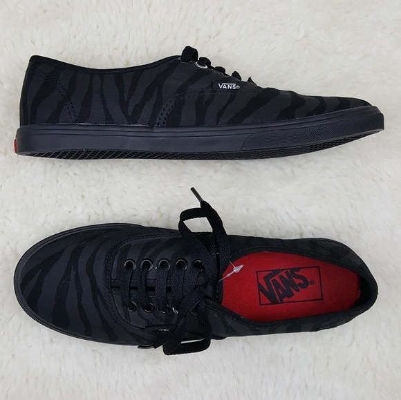 Vans Shoes - Vans Lo Pro Black Zebra Print Canvas Shoes Sz 7.5